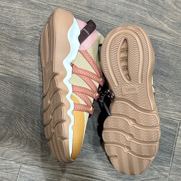 Madewell Tan and Pink Sneakers - Picture 6 of 10